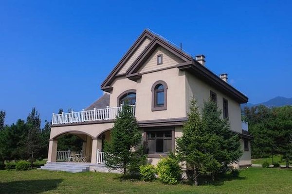 Quels sont les différents types d'hébergement disponibles pour les voyageurs ?