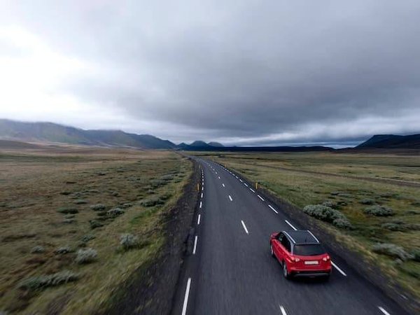 Comment bien choisir son véhicule et son assurance pour un road trip